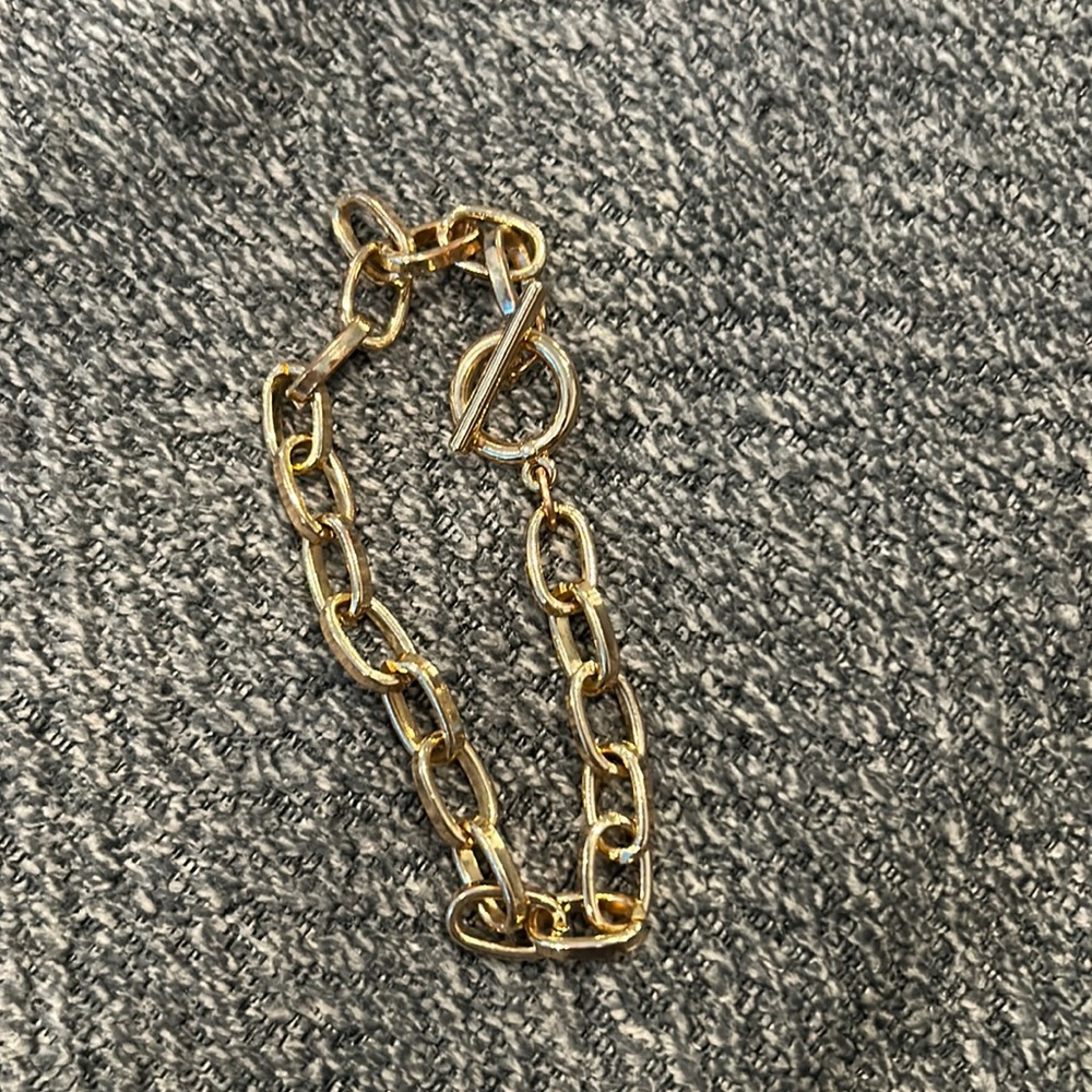 Gold bracelet